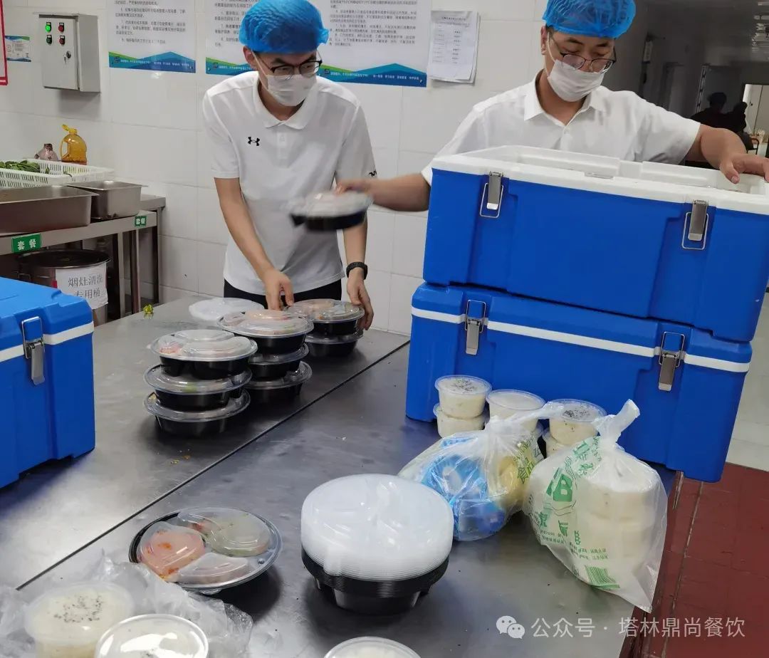 團結(jié)協(xié)作互助，齊心攜手共贏