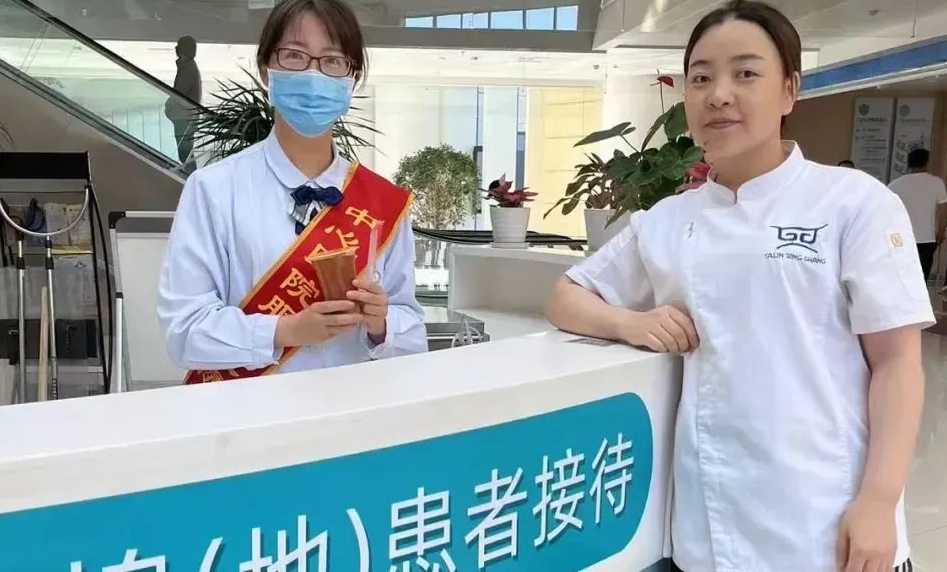 高溫送清涼，關愛暖人心——塔林鼎尚餐飲集團克市中心醫(yī)院項目部為護士們送上夏日清涼
