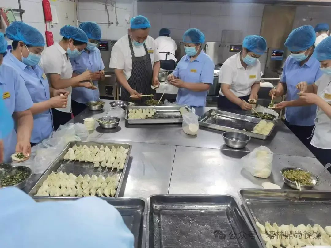 餃子飄香，情暖瑪湖——塔林鼎尚餐飲為石油工人傳遞溫暖